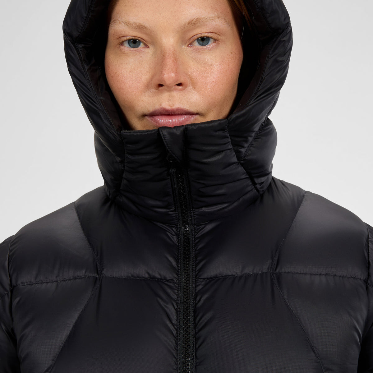 Women's Explorer Down Jacket - Black