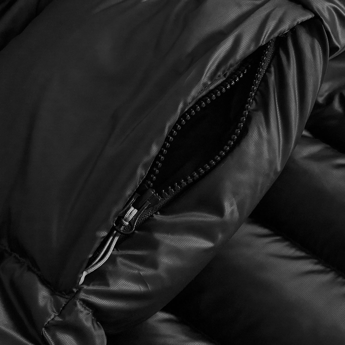 Unisex Volcanism Daunenjacke - Schwarz