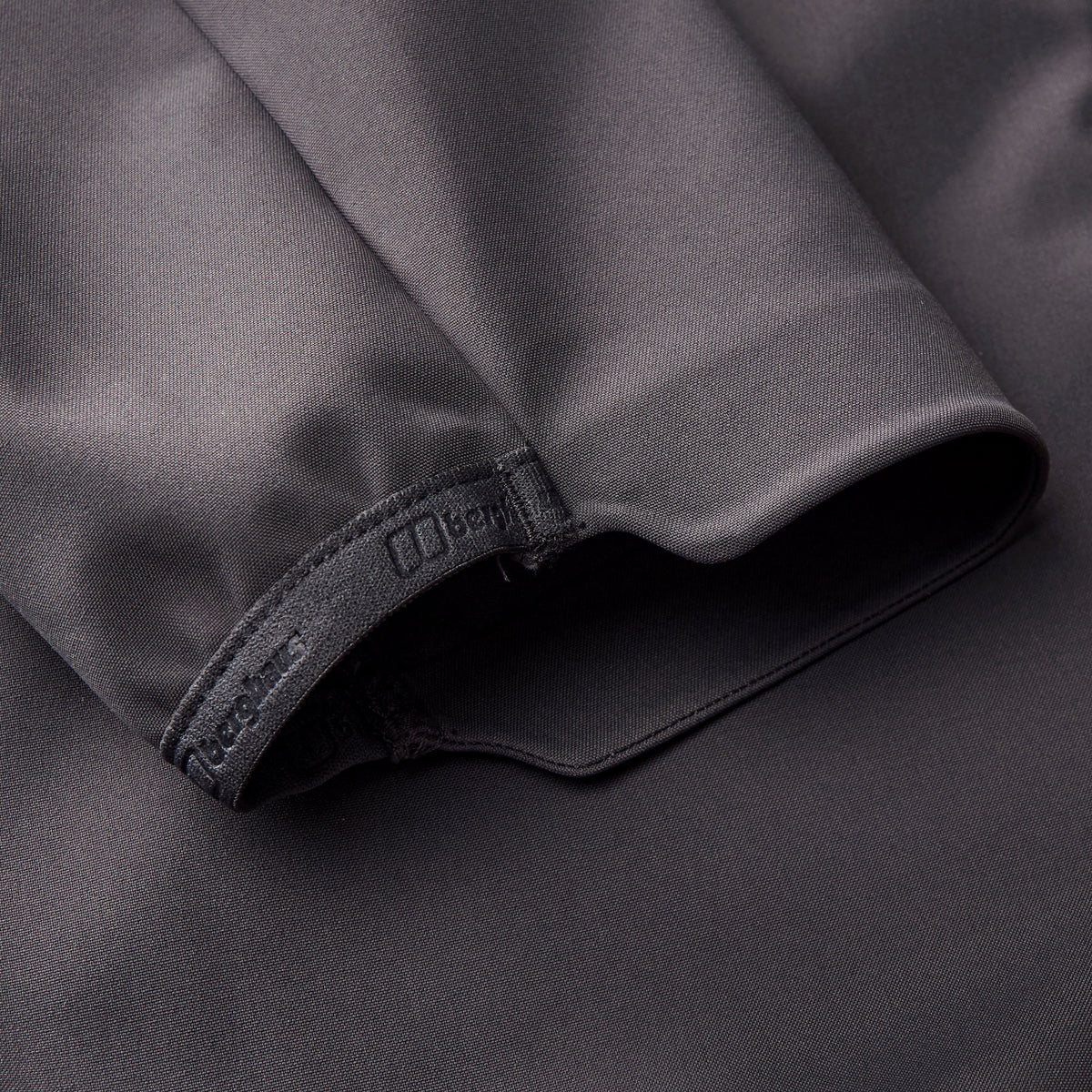 Men's Vantashell Jacket - Archive Black/Chakra