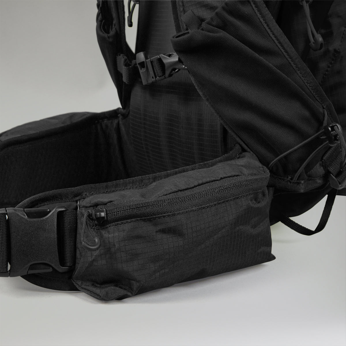 Damen-Wanderrucksack Remote F23 – Schwarz